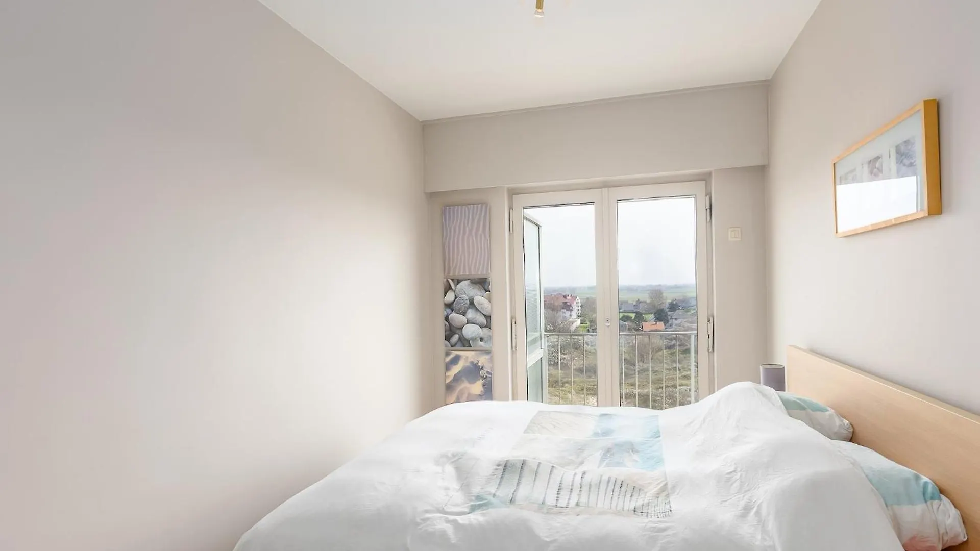 Modern Apartment With Frontal Sea-View Middelkerke