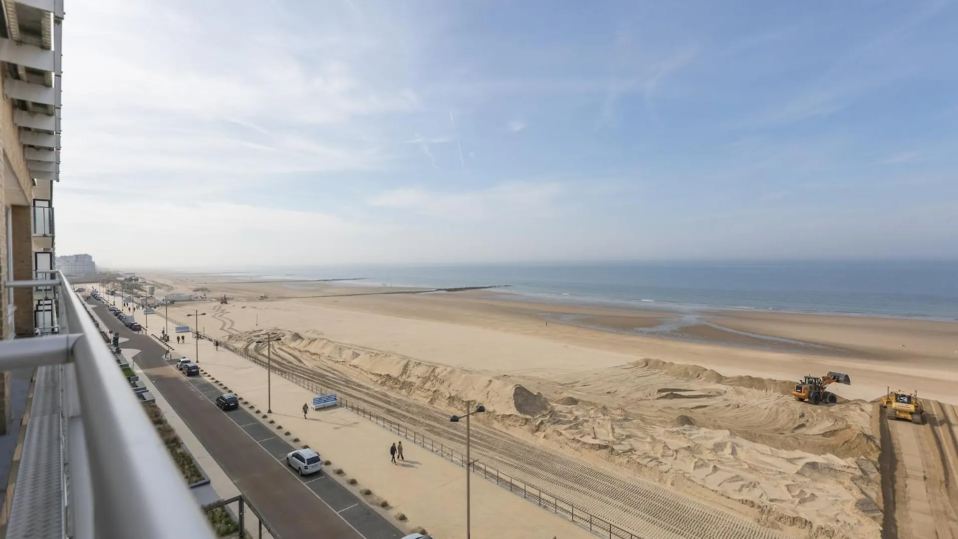 Modern Apartment With Frontal Sea-View Middelkerke
