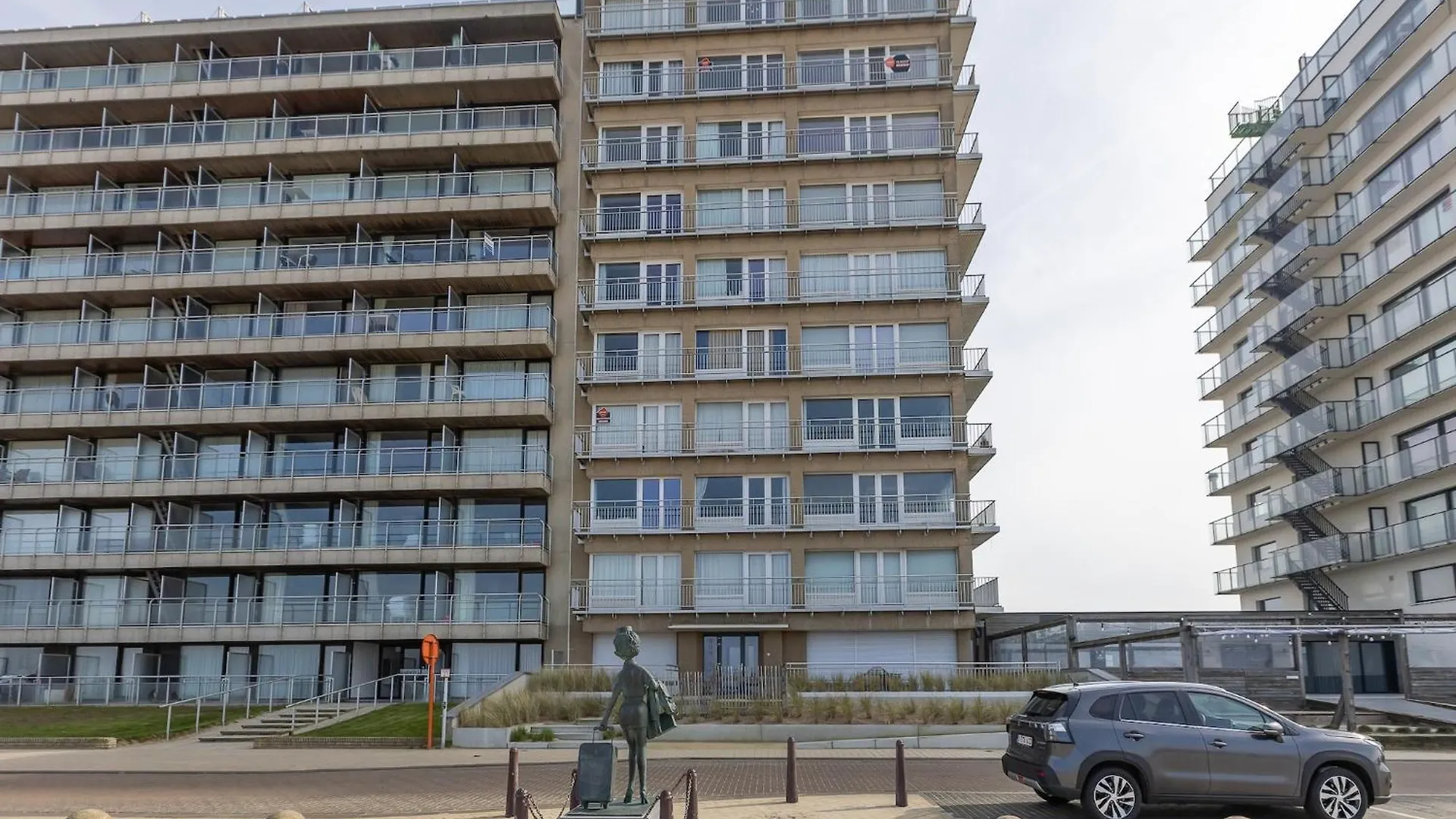 Modern Apartment With Frontal Sea-View Middelkerke Belgium